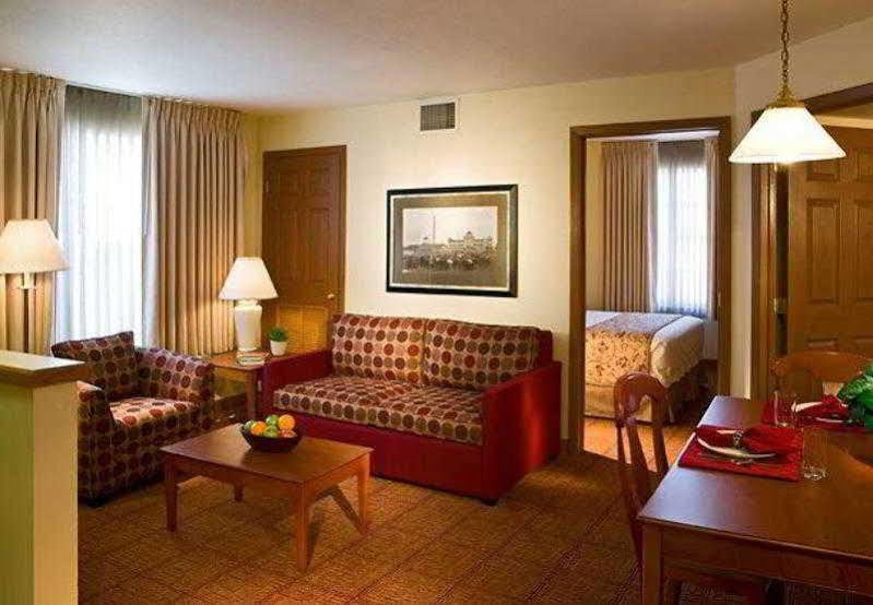TownePlace Suites Detroit Sterling Heights Extérieur photo